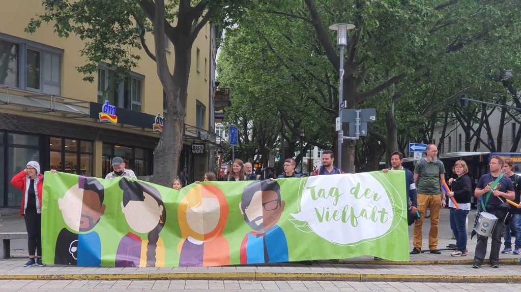 Banner mit der Aufschrift "Tag der Vielfalt".